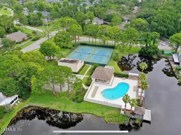 101 CRANES LAKE Drive, Palm Valley, FL 32082
