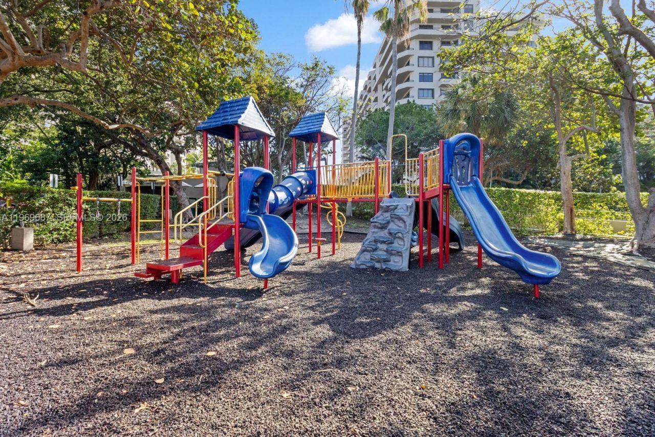 151 Crandon Blvd, Unit 127, Key Biscayne, FL 33149 Photo