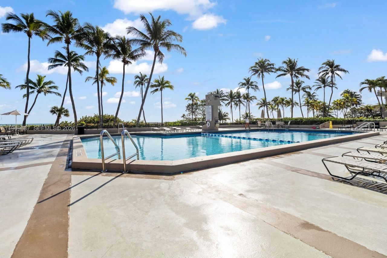 151 Crandon Blvd, Unit 127, Key Biscayne, FL 33149 Photo