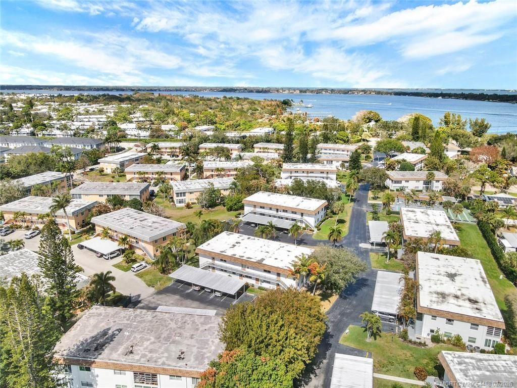 2950 SE Ocean Boulevard, Unit 7-2, Stuart, FL 34996 Photo