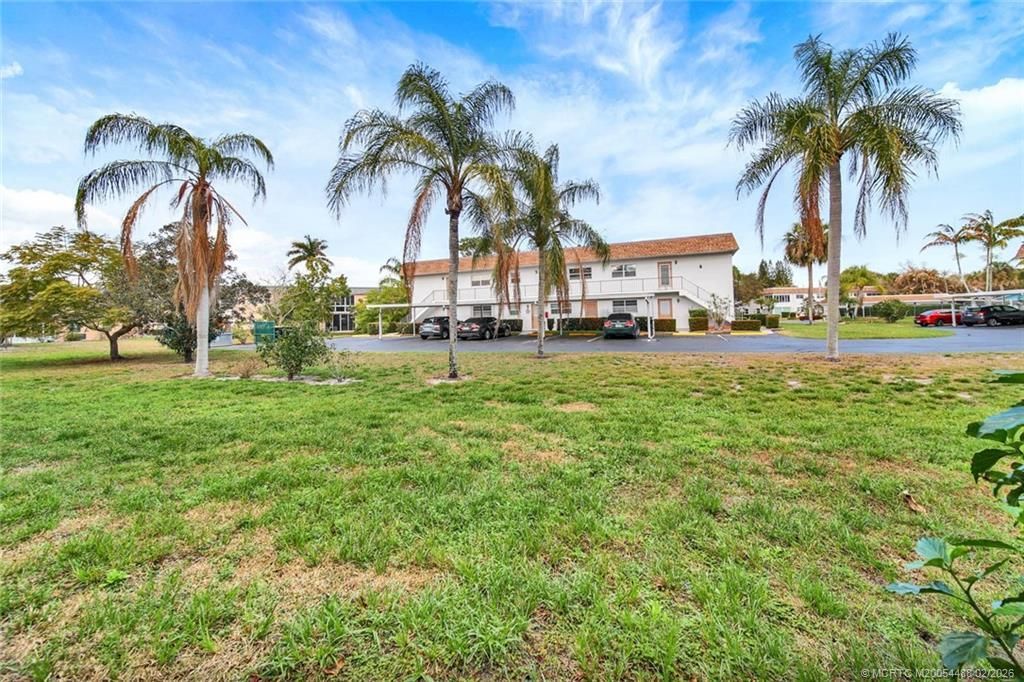 2950 SE Ocean Boulevard, Unit 7-2, Stuart, FL 34996 Photo