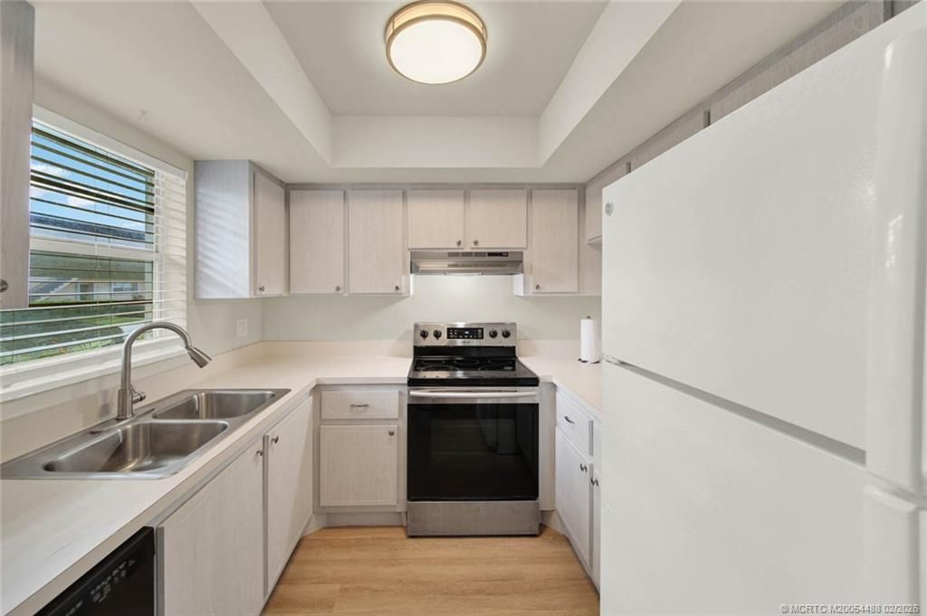 2950 SE Ocean Boulevard, Unit 7-2, Stuart, FL 34996 Photo