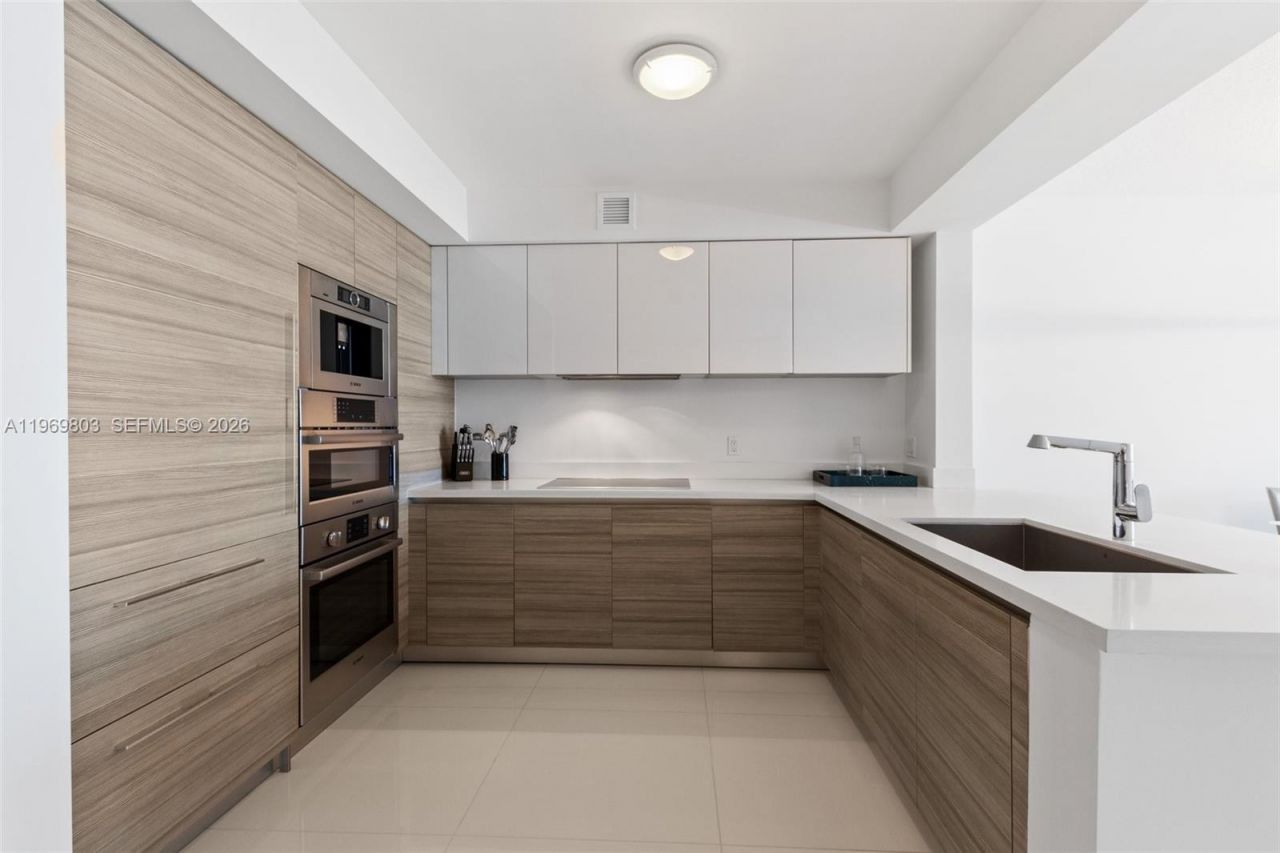 300 Sunny Isles Blvd, Unit 4-2405, Sunny Isles Beach, FL 33160 Photo