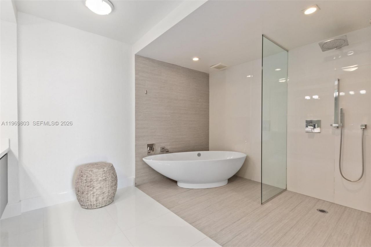 300 Sunny Isles Blvd, Unit 4-2405, Sunny Isles Beach, FL 33160 Photo