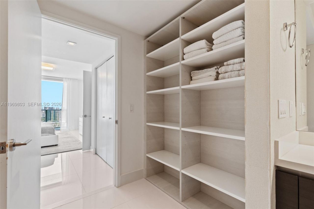 300 Sunny Isles Blvd, Unit 4-2405, Sunny Isles Beach, FL 33160 Photo