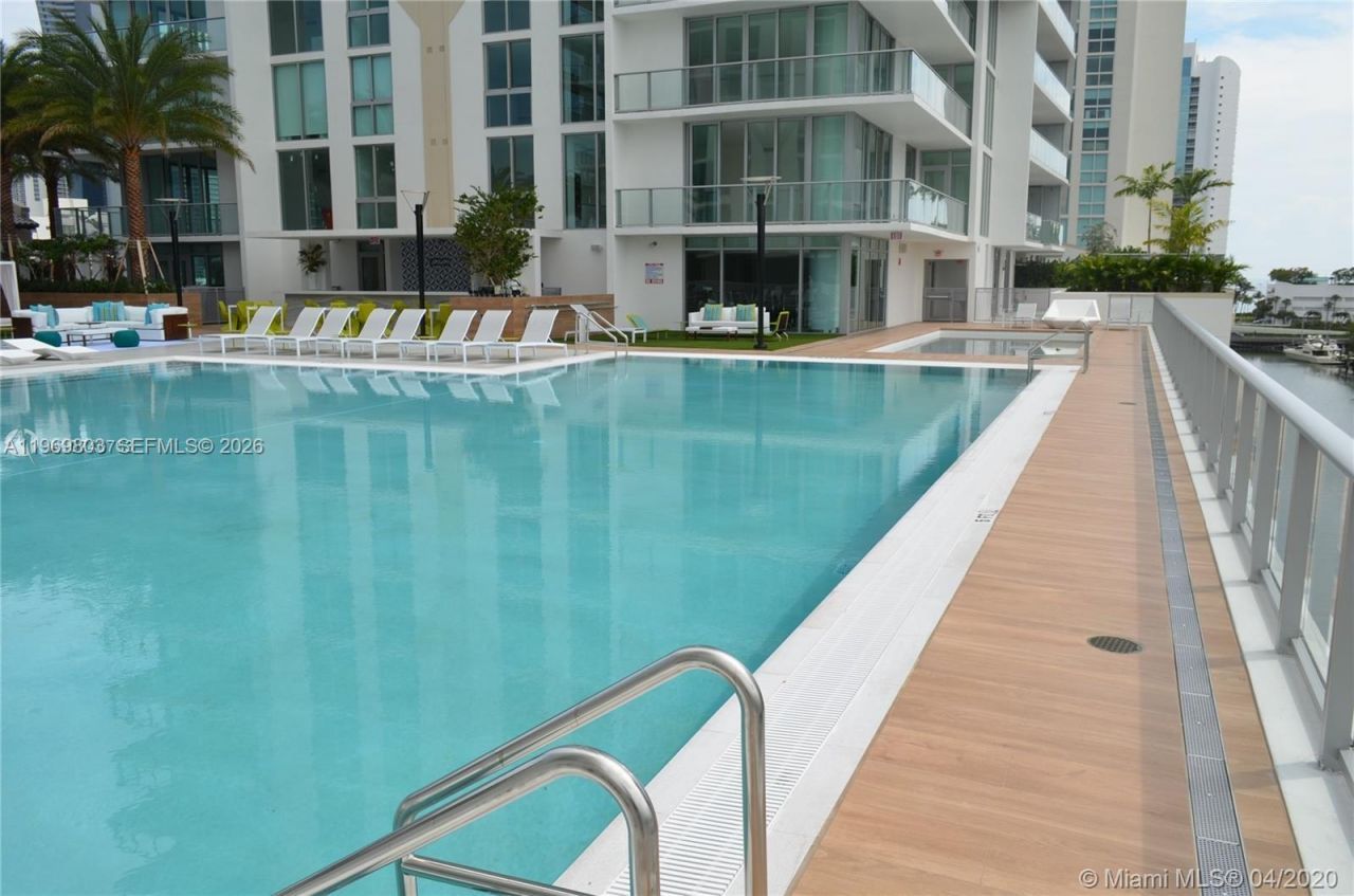 300 Sunny Isles Blvd, Unit 4-2405, Sunny Isles Beach, FL 33160 Photo