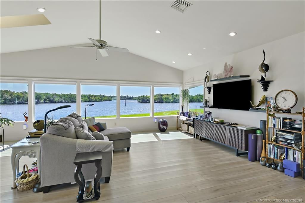 525 SW Perth Place, Palm City, FL 34990 Photo