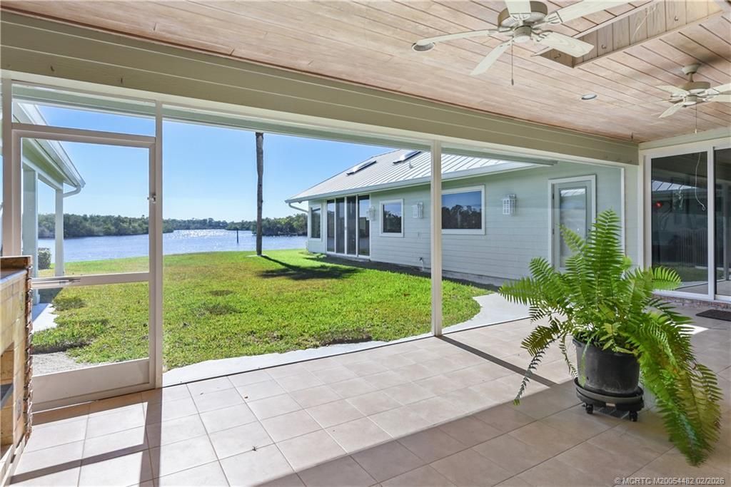 525 SW Perth Place, Palm City, FL 34990 Photo