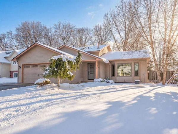 18848 Barrington Drive, Eden Prairie, MN 55346