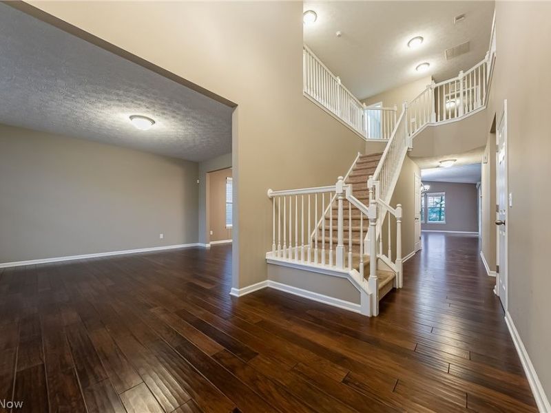 32815 Rebecca Lane, Avon Lake, OH 44012 Photo 5