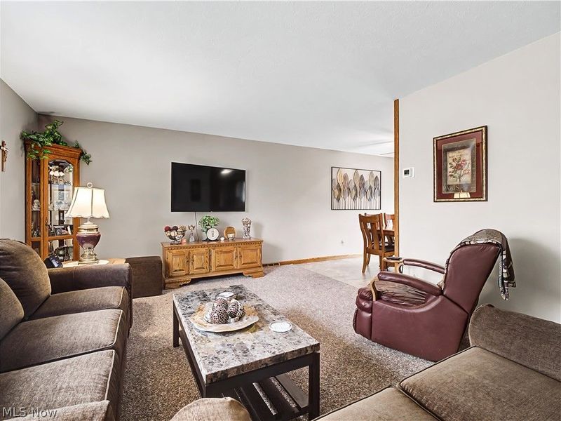 7706 E Linden Lane, Parma, OH 44130 Photo 10