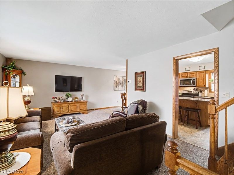 7706 E Linden Lane, Parma, OH 44130 Photo 11