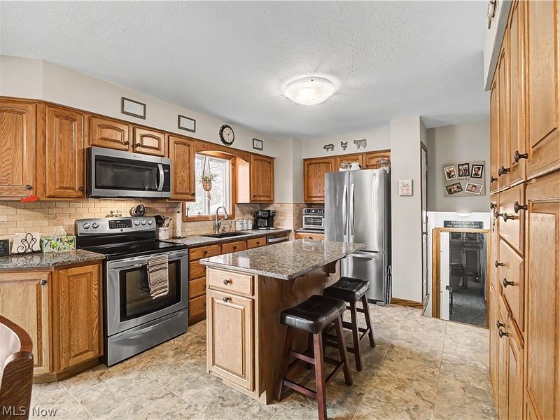 7706 E Linden Lane, Parma, OH 44130 Photo 17