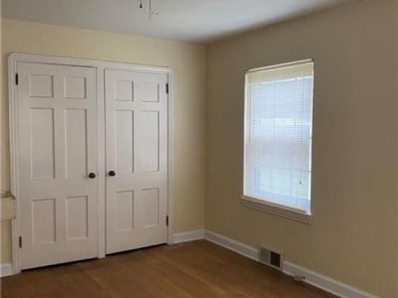 587 Tod Lane, Youngstown, OH 44504 Photo 5