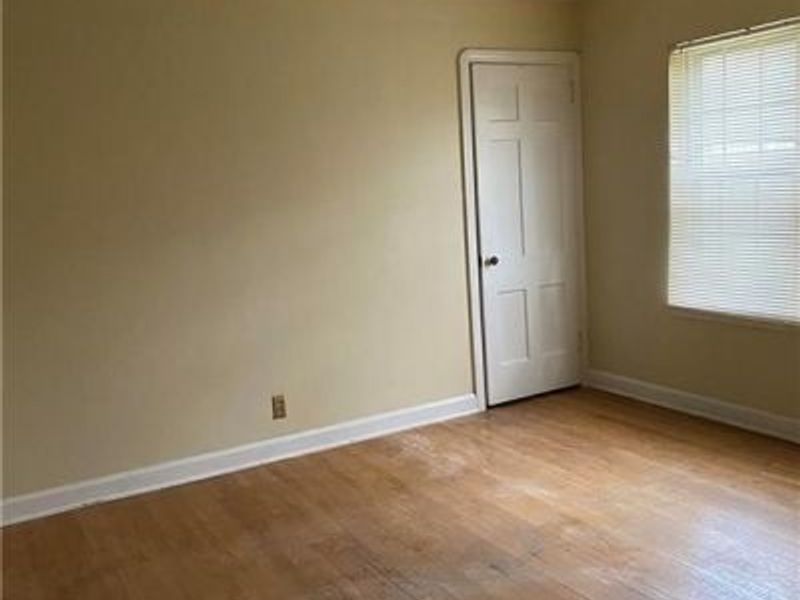 587 Tod Lane, Youngstown, OH 44504 Photo 7