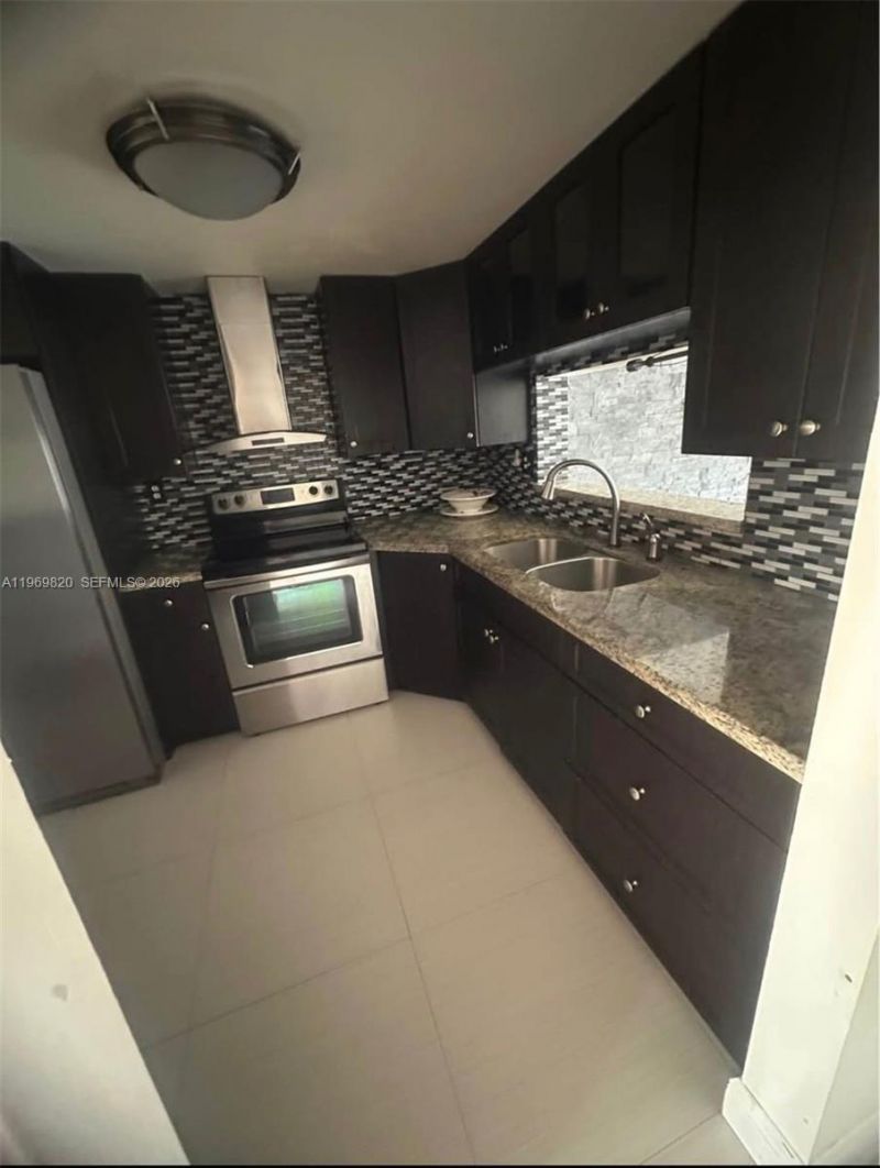 10845 SW 112th Ave , Unit 204, Miami, FL 33176 Photo