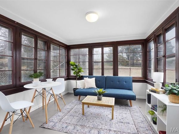 813 Chain Of Rocks Drive, St Louis, MO 63137