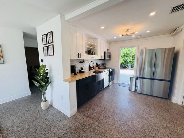 2711 NE 11th Terrace, Pompano Beach, FL 33064