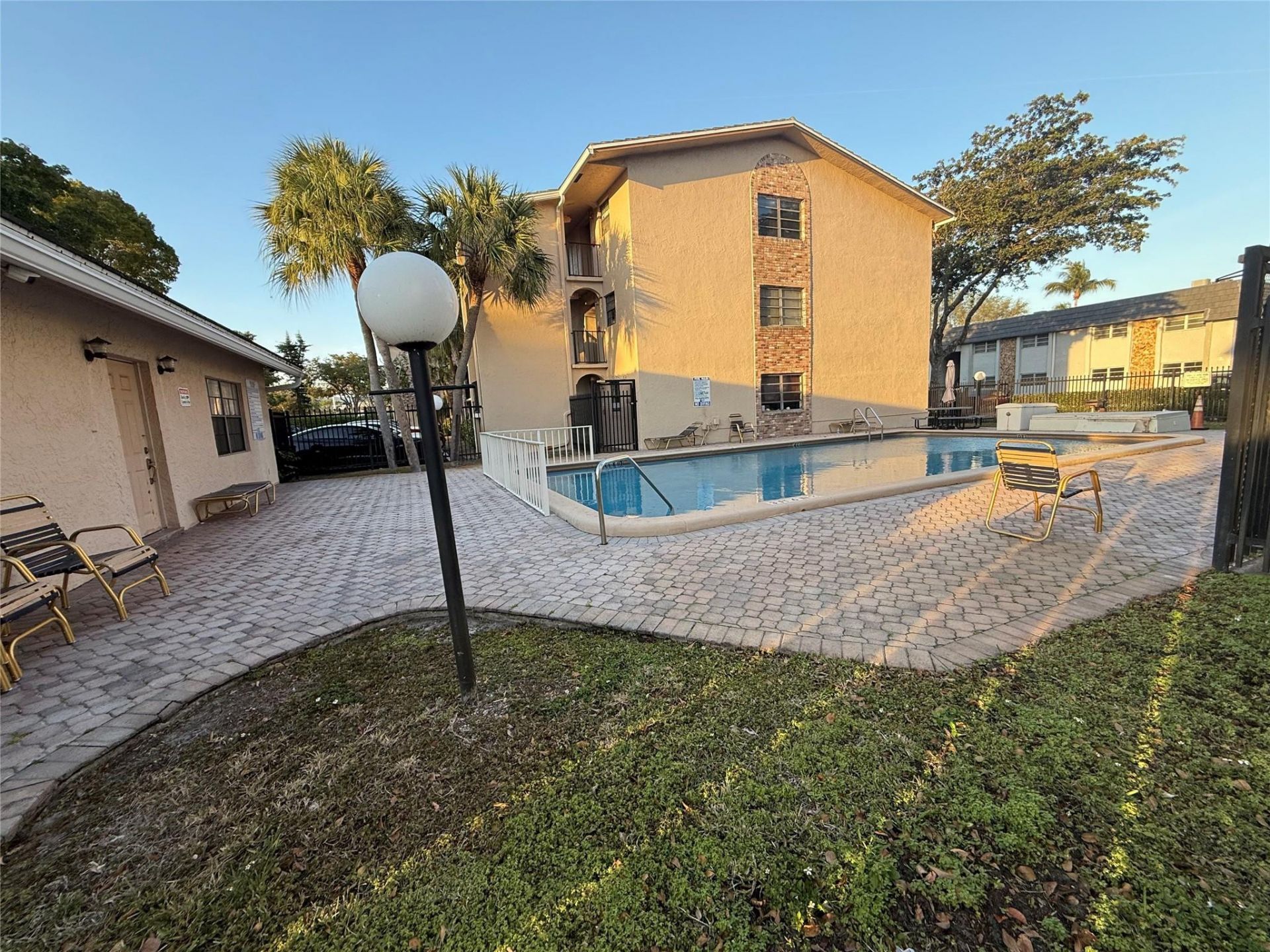 3351 NW 85th Avenue, Unit 315, Coral Springs, FL 33065 Photo