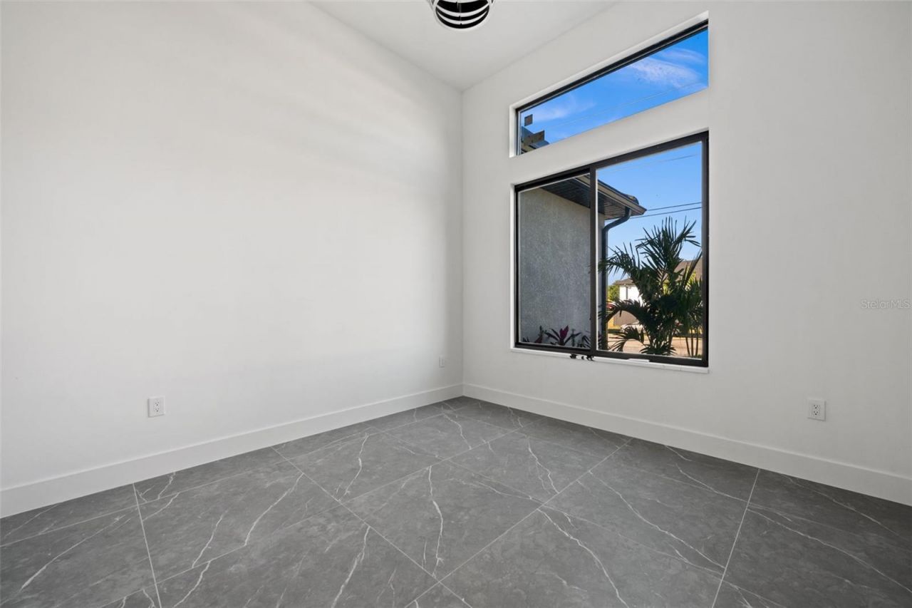 109 SW 37th Place, Cape Coral, FL 33991 Photo