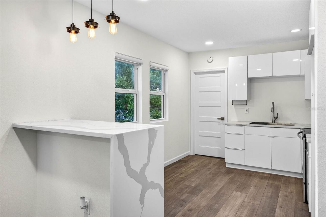 809 E Baker Street, Unit A, Tampa, FL 33603 Photo
