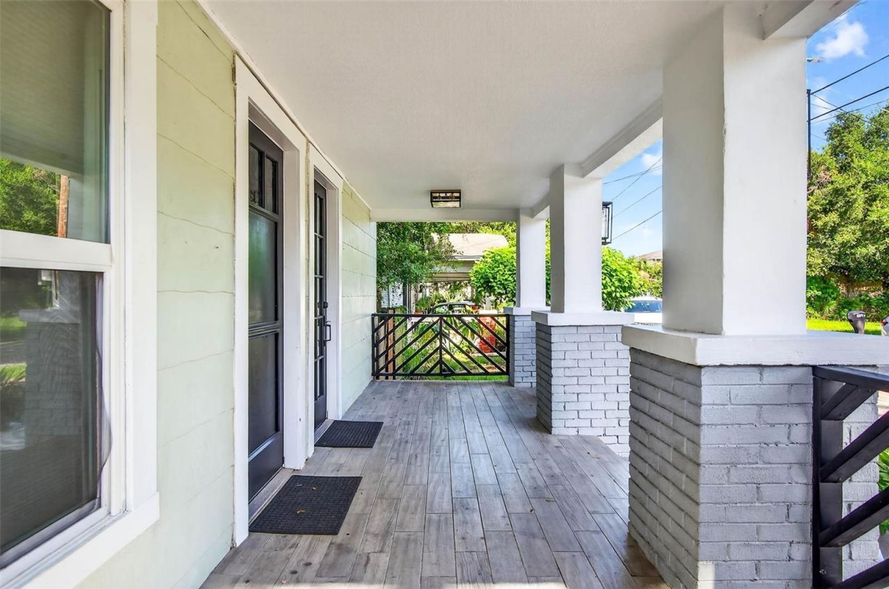 809 E Baker Street, Unit A, Tampa, FL 33603 Photo
