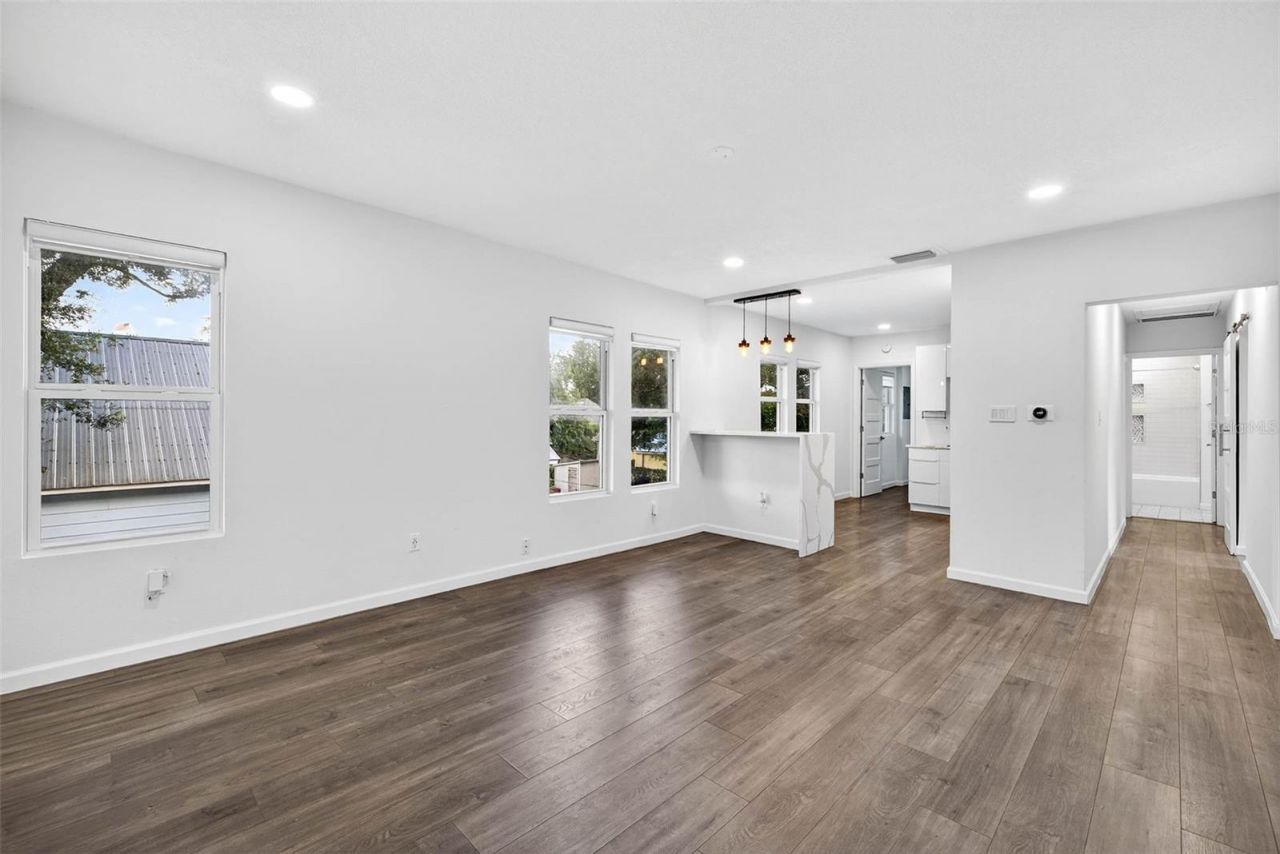 809 E Baker Street, Unit A, Tampa, FL 33603 Photo