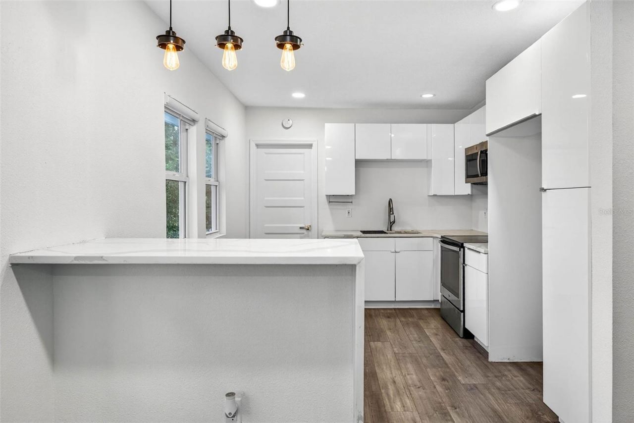 809 E Baker Street, Unit A, Tampa, FL 33603 Photo