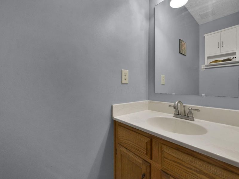 6865 Barker Drive, Canal Winchester, OH 43110 Photo 11