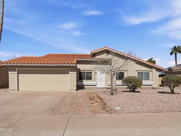 2224 W MANOR Street, Chandler, AZ 85224