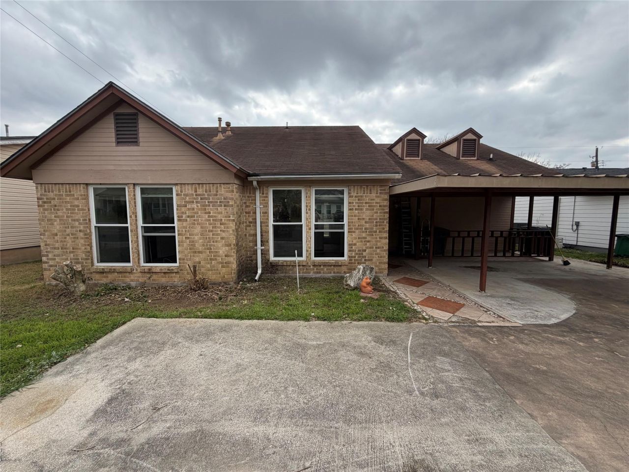 5609 Porsche Ln, Austin, TX 78749 Main Photo