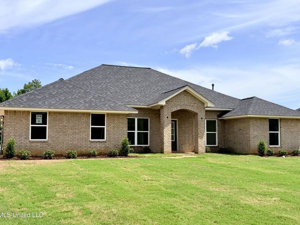 70 Farley Road, Byhalia, MS 38611