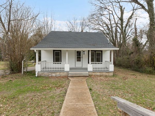 1828 S Main St , Columbia, TN 38401