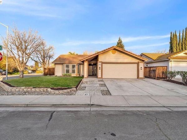 1820 1820 S Willow Creek Drive, Tracy, CA 95376