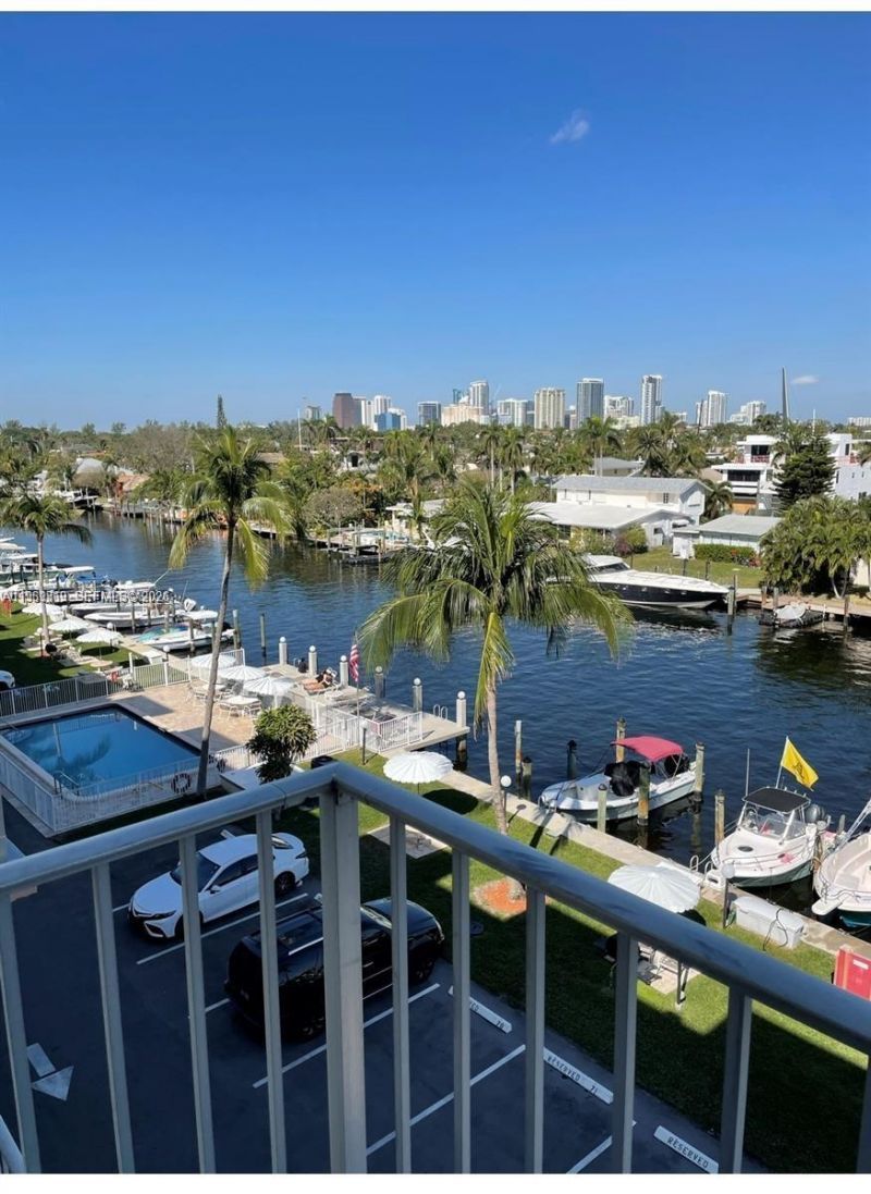 1731 SE 15th St, Unit 514, Fort Lauderdale, FL 33316 Photo
