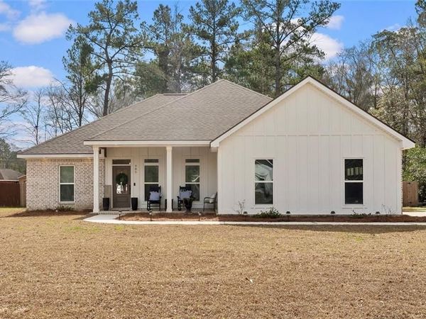 985 Martha Alleyn Drive, Saraland, AL 36571