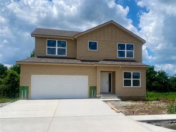 19362 Skyview Lane, Spring Hill, KS 66083
