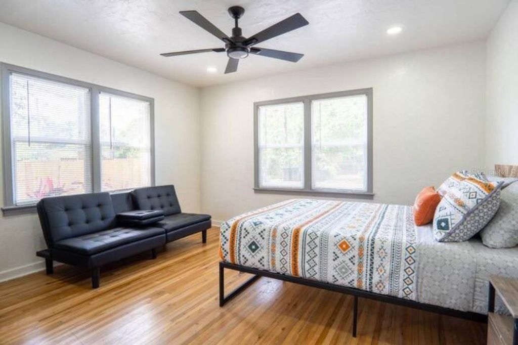 2008 Page Avenue, Orlando, FL 32806 Photo