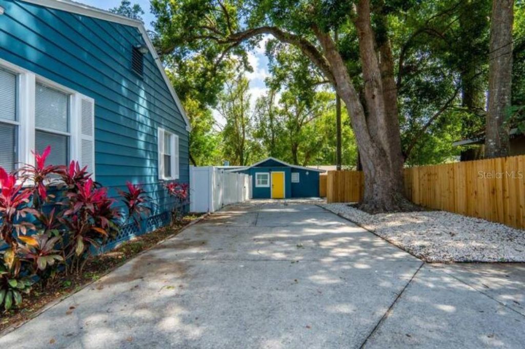 2008 Page Avenue, Orlando, FL 32806 Photo