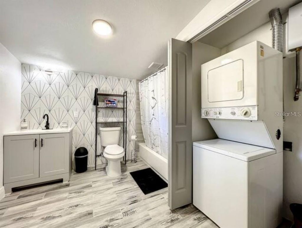 2008 Page Avenue, Orlando, FL 32806 Photo