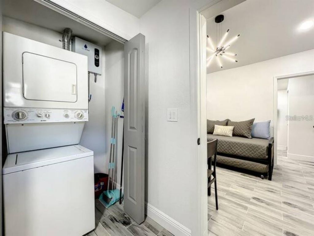 2008 Page Avenue, Orlando, FL 32806 Photo