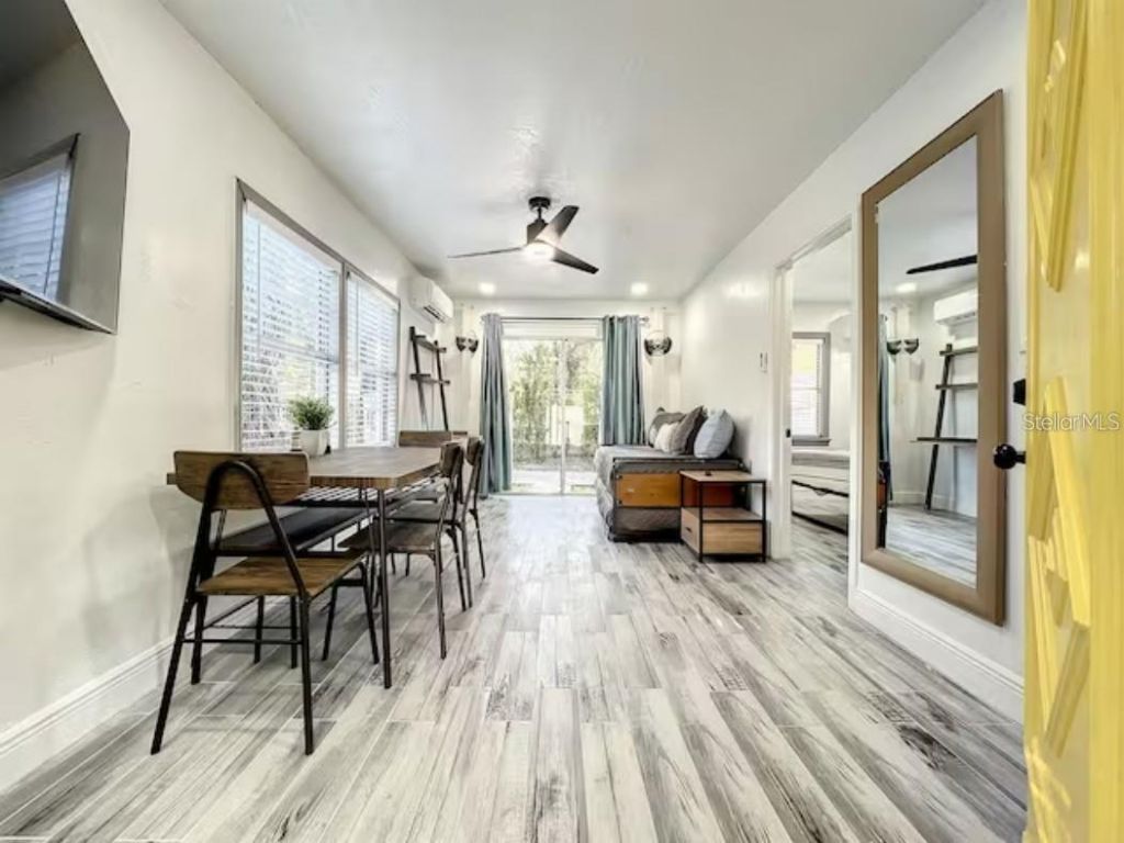 2008 Page Avenue, Orlando, FL 32806 Photo