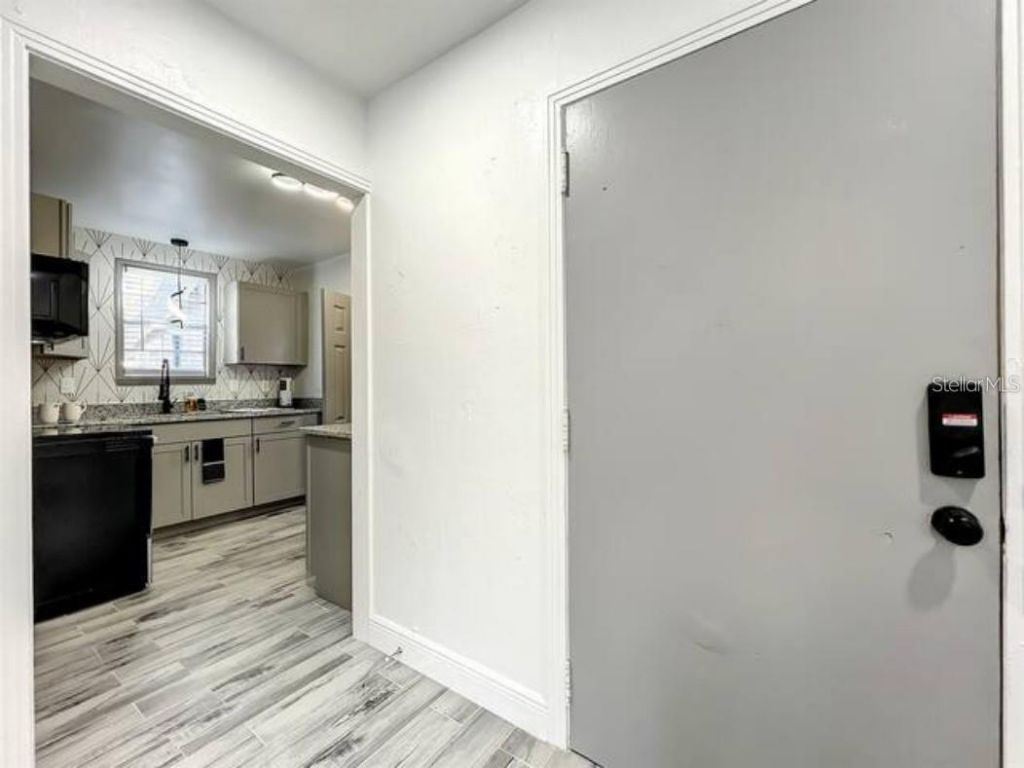 2008 Page Avenue, Orlando, FL 32806 Photo