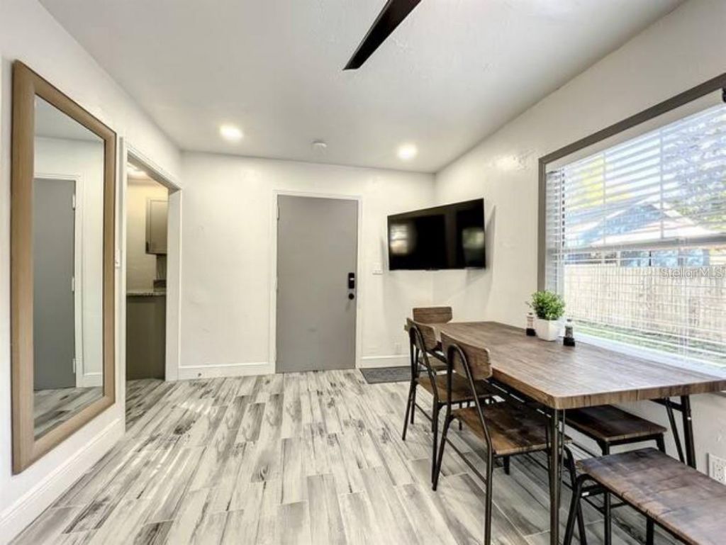 2008 Page Avenue, Orlando, FL 32806 Photo