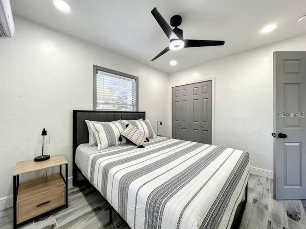 2008 Page Avenue, Orlando, FL 32806 Photo