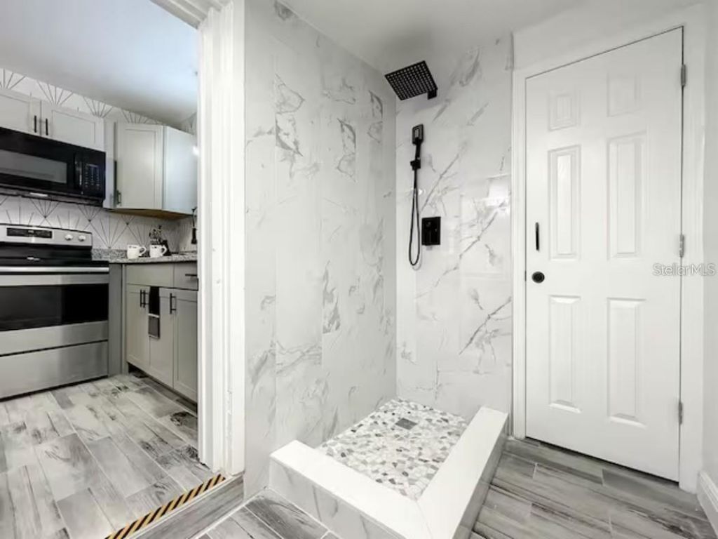 2008 Page Avenue, Orlando, FL 32806 Photo