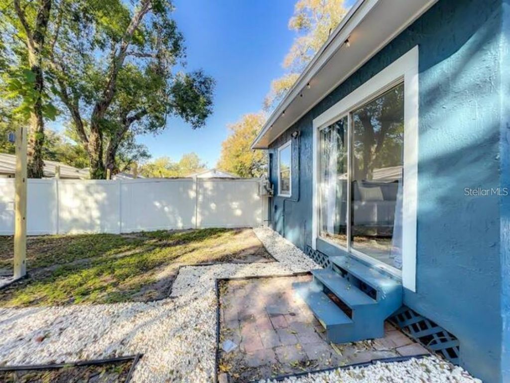 2008 Page Avenue, Orlando, FL 32806 Photo