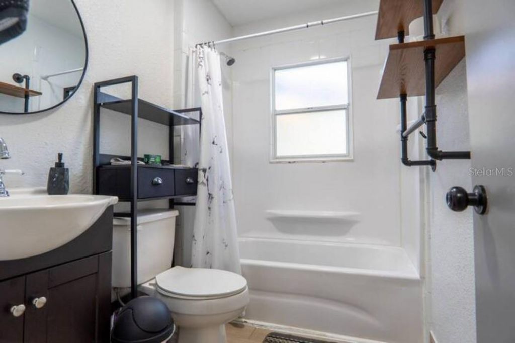 2008 Page Avenue, Orlando, FL 32806 Photo