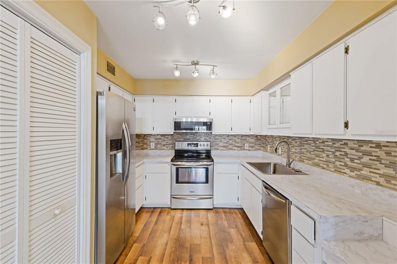 1621 NE 2nd Street, Unit 302, Ocala, FL 34470 Photo