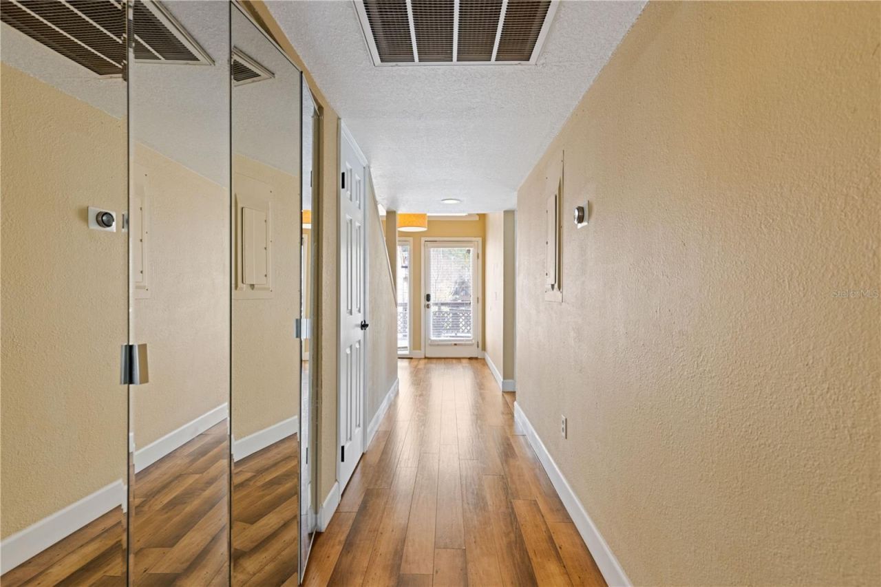 1621 NE 2nd Street, Unit 302, Ocala, FL 34470 Photo